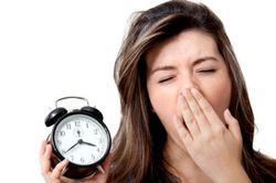 Thói quen buổi tối khiến làn da xấu thậm tệ mà nhiều chị em mắc phải