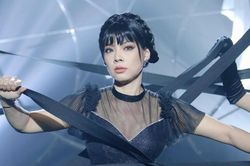 Cover Bên trên tầng lầu, Thanh Thảo nói gì khi bị chỉ trích điệu nhảy 'Wednesday'?