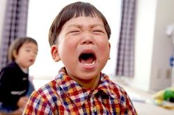 Bố mẹ thấy trẻ có 3 biểu hiện sau cần chỉnh đốn sớm