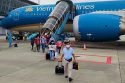 Vé máy bay vẫn 'nóng sốt', Vietnam Airlines bổ sung 90.000 vé Tết