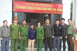 Trao tặng 2 căn nhà 'Nghĩa tình đồng đội' cho cán bộ Công an huyện Kông Chro