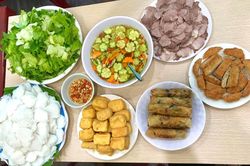 Chia sẻ bữa trưa ở công ty, cô gái khiến dân mạng thi nhau xin vào làm cùng