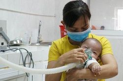 Trẻ mắc bệnh đường hô hấp gia tăng do thời tiết lạnh