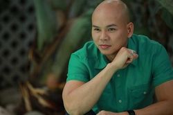Phan Đinh Tùng kể chuyện 'mượn giấy tờ nhà' của ba mẹ để thực hiện album đầu tiên