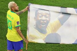 Neymar: 'Pele biến bóng đá thành nghệ thuật'