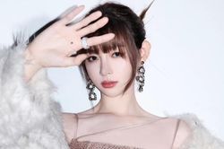 Bị netizen chỉ trích vì yêu đại gia lớn hơn 24 tuổi, nữ người mẫu nổi tiếng khẳng định một điều