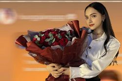 Hương Giang phản ứng khi được 'tình cũ ngoại quốc' nhắn nhủ: 'Người ngọt ngào nhất từng gặp'