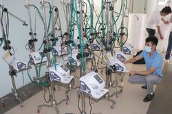 Một công ty có dấu hiệu lợi dụng dịch bệnh để nâng giá thiết bị y tế