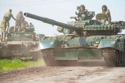 Xe tăng T-80BV khi kết hợp với UAV trong tác chiến hiện đại