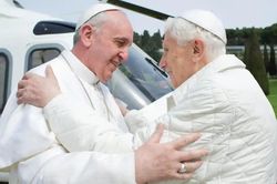 Lãnh đạo thế giới tiếc thương cựu Giáo hoàng Benedict XVI