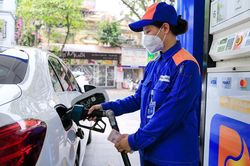 Giá xăng dầu đồng loạt tăng ngay khi vừa bước sang năm mới 2023