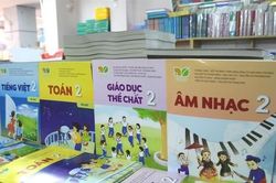 Nhà xuất bản Giáo dục Việt Nam 'lạm dụng vị trí độc quyền' SGK thế nào?
