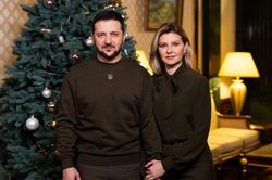 Ukraine tố Nga tập kích tên lửa diện rộng, hai bên trao đổi tù binh ngày cuối năm