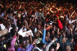Mừng năm mới, 9 người thiệt mạng ở Uganda, ít nhất 150 bị thương ở Iraq