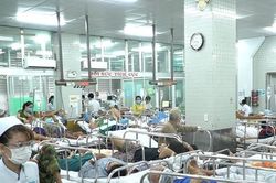 Tăng đột biến số ca nhập viện cấp cứu ở TPHCM dịp Tết dương lịch