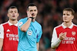 Arsenal bất lực trước 'ngựa bất kham' Newcastle