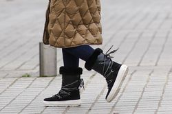 Snow boots: Mẫu giày 'mập ú' ấm áp không thể bỏ qua trong mùa đông