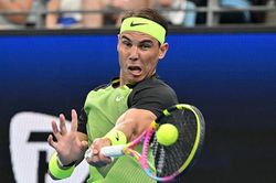 Đương kim vô địch Australian Open và nỗi lo trước giờ khai cuộc