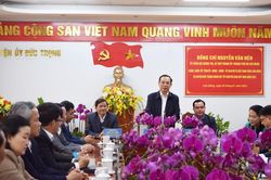 Bí thư Thành ủy Thành phố Hồ Chí Minh Nguyễn Văn Nên thăm, tặng quà tết tại Lâm Đồng