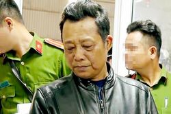Hoạt động của trung tâm đăng kiểm có giám đốc 'mù chữ'
