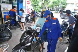 Bộ Công Thương chỉ đạo khẩn doanh nghiệp đảm bảo đủ nguồn xăng dầu
