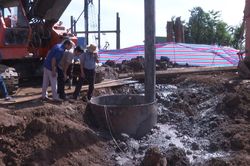 Bé trai 10 tuổi lọt xuống trụ bê tông sâu 35m: Hội ý chuyên gia quốc tế