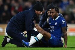 Thể thao Thể thao Man City tái lập cách biệt 5 điểm với Arsenal