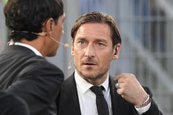 Totti bị điều tra vì cáo buộc đánh bạc, rửa tiền