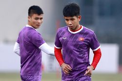 Hồng Duy bất ngờ bị đau ở buổi tập trước trận bán kết lượt về AFF Cup