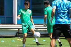 Thầy Park 'nói nhỏ' với Nguyên Mạnh, quan tâm đặc biệt đến thủ môn