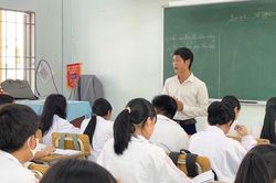 Thầy giáo vừa dạy học vừa chạy thận