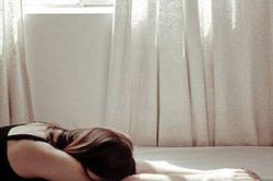 Buồn vì vợ 33 tuổi đã vội 'hoàng hôn'