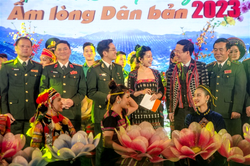 Chương trình giao lưu nghệ thuật ấm tình quân dân trên biên giới A Lưới
