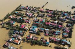 Dự báo thời tiết năm 2023: Dự kiến có đến 13 cơn bão, áp thấp nhiệt đới vào Biển Đông, nửa số này sẽ vào đất liền
