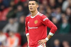 Đội hình tệ nhất MU thời hậu Sir Alex Ferguson: Ronaldo bị réo tên