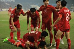 Tuyển Việt Nam nhận 'mưa tiền thưởng' trước thềm chung kết AFF Cup