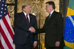 Sự tương đồng giữa ông Bolsonaro - Trump trở lại tâm điểm chú ý