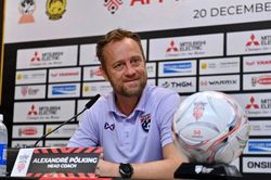 HLV Alexandre Polking: 'Mặt sân không ảnh hưởng đến sức mạnh của Thái Lan'