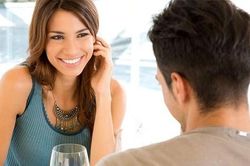 Bồ trẻ đến nhà 'khiêu chiến' với vợ, chồng lẳng lặng chứng kiến rồi làm một việc chẳng ai có thể ngờ