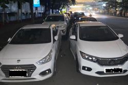 Lái xe qua 5 trạm ở 3 tỉnh thành để kiểm định ô tô