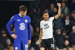 Chelsea thua bẽ bàng Fulham ngày ra mắt Joao Felix