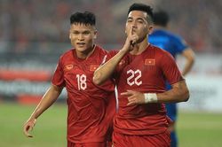 Tiến Linh đánh đầu ghi bàn dũng mãnh mở tỉ số chung kết AFF Cup 2022