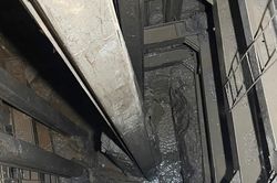 Vụ bé trai lọt xuống trụ bê tông sâu 35m: Đất sét dẻo, cứng bám chặt thiết bị
