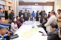 Cập nhật vụ rơi máy bay ở Nepal: 42 người thiệt mạng, Thủ tướng tổ chức họp khẩn