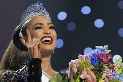 Giây phút khiến bản thân xấu hổ là câu hỏi ứng xử ở Hoa hậu Hoàn vũ 2022