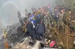 Rơi máy bay chở 72 người ở Nepal