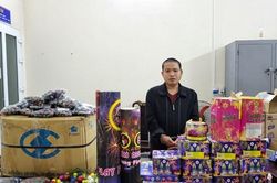 Triệt phá đường dây buôn pháo số lượng lớn, thu giữ nhiều vũ khí nóng