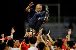 Hãng thông tấn lớn nhất thế giới ngợi ca ông Park: 'Việt Nam gần World Cup hơn bao giờ hết'