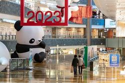 Tăng trưởng kinh tế Trung Quốc năm 2022 vượt dự báo, chuyên gia nói 'rất hiếm'