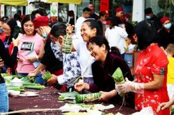 Lễ hội bánh tét 'Trở lại Tết xưa' tại Champa Island Nha Trang